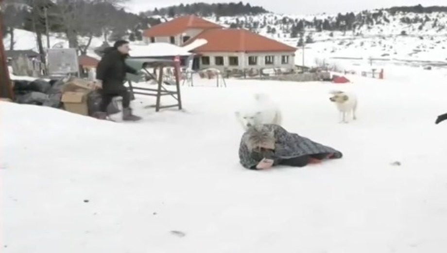 Σέλι:-Συγκλονιστικές-εικόνες-–-Η-στιγμή-που-οι-συγγενείς-μαθαίνουν-ότι-ο-23χρονος-Παναγιώτης-βρέθηκε-–-Η-θεία-του-έπεσε-κάτω…(Βίντεο)